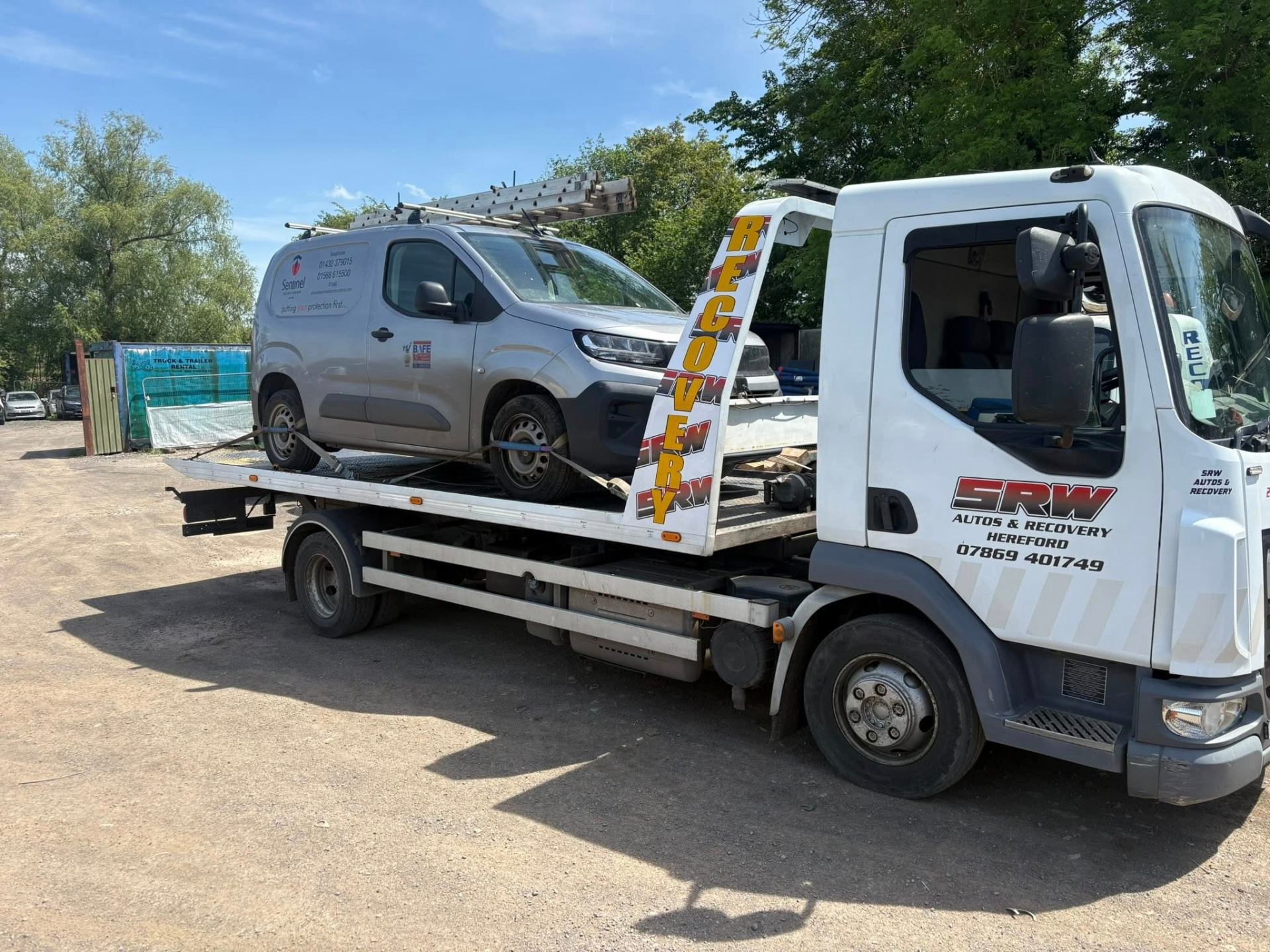 DAF Flatbed Recovery